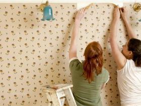 换墙纸时墙面如何处理